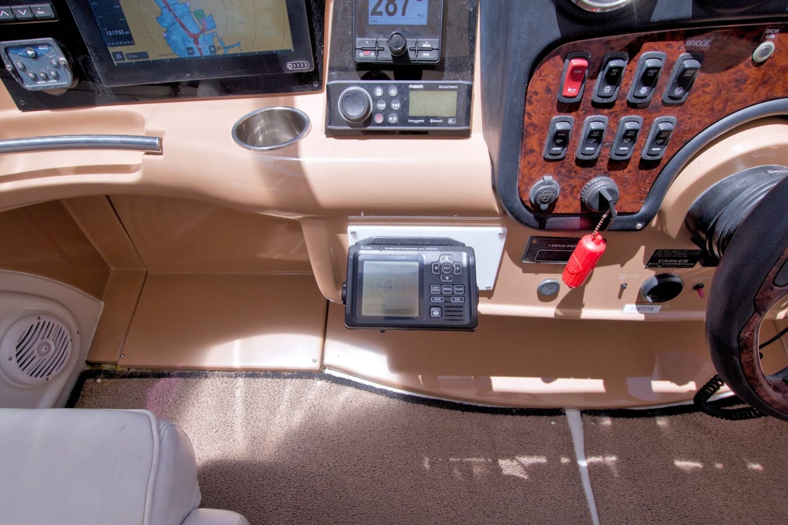 2001 Carver 466 Motor Yacht - Photo 38