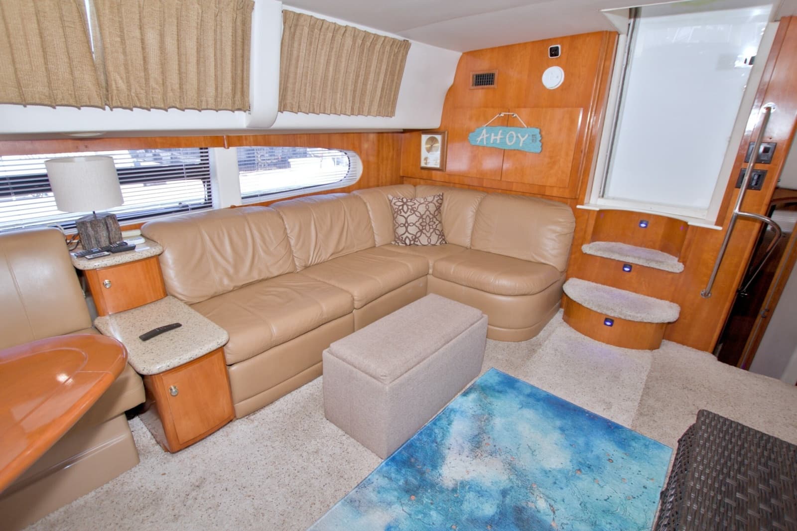 2001 Carver 466 Motor Yacht - Photo 46