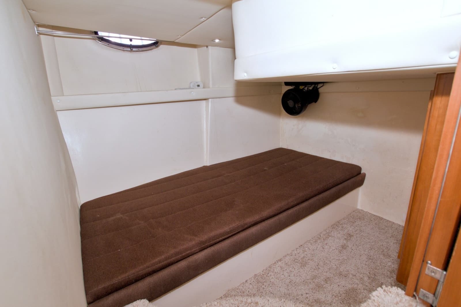 2001 Carver 466 Motor Yacht - Photo 63