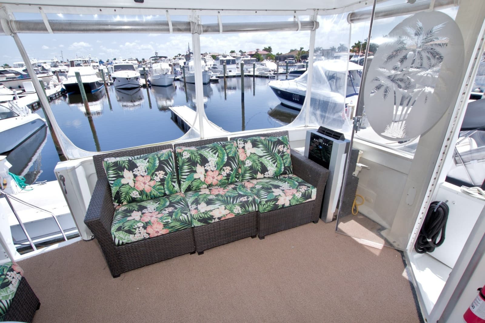 2001 Carver 466 Motor Yacht - Photo 17