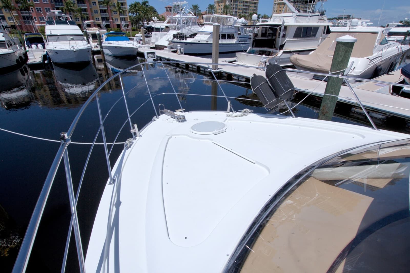 2001 Carver 466 Motor Yacht - Photo 22