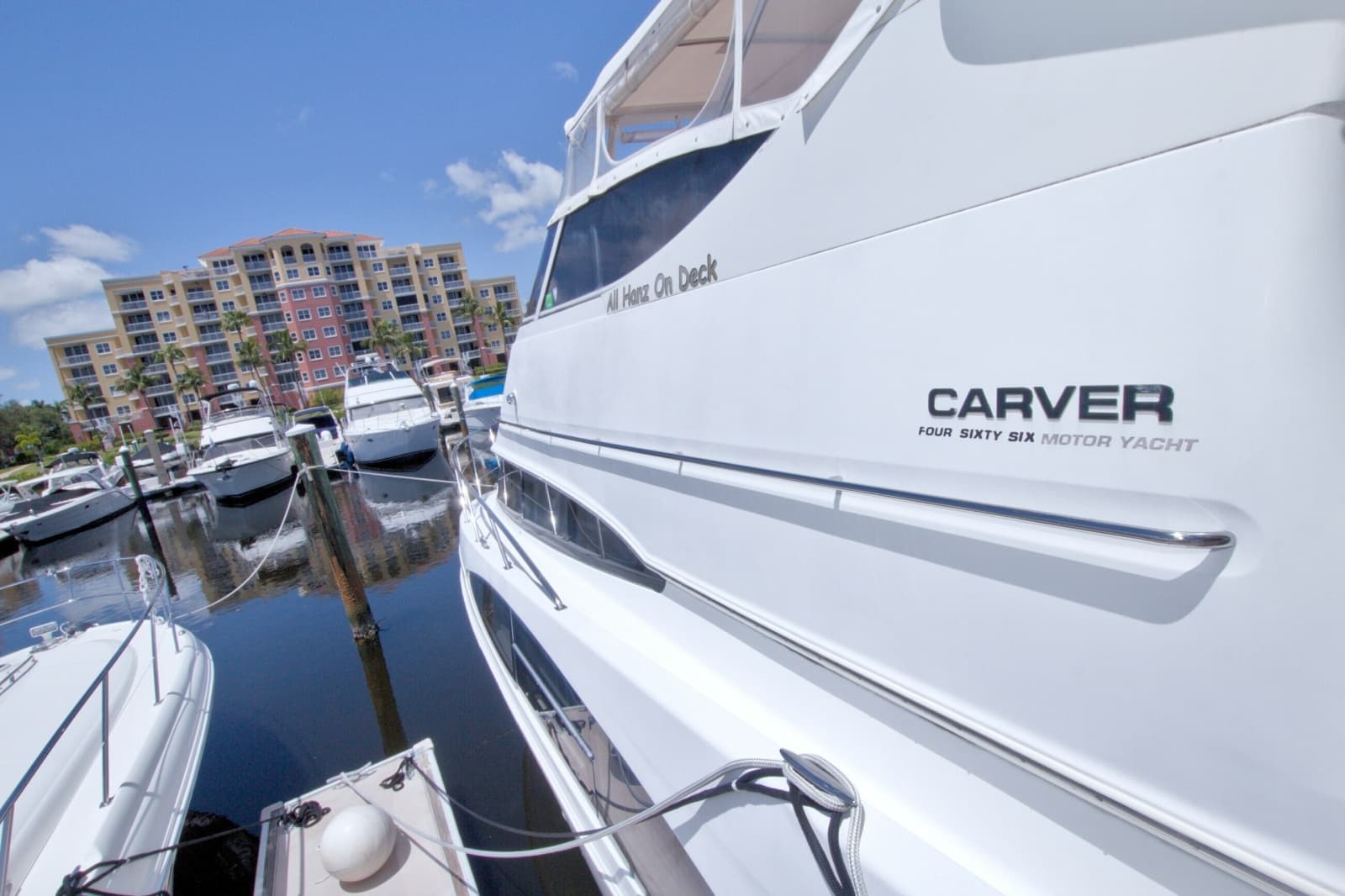 2001 Carver 466 Motor Yacht - Photo 21