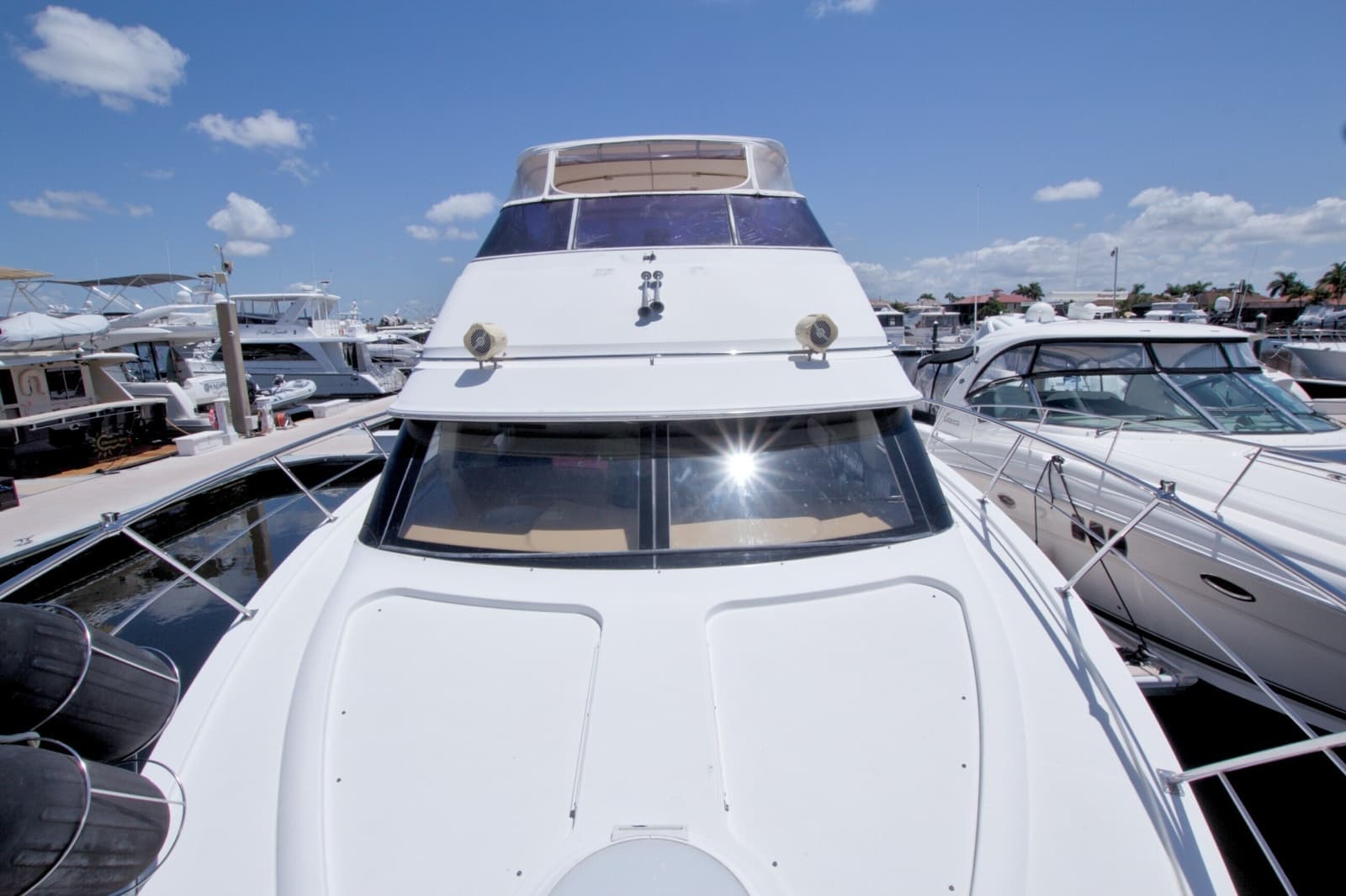 2001 Carver 466 Motor Yacht - Photo 25
