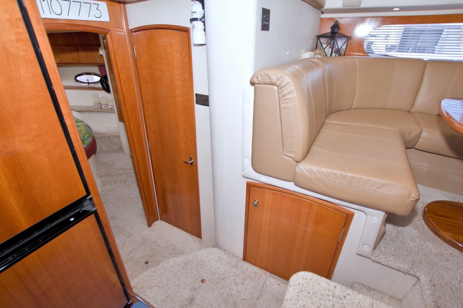 2001 Carver 466 Motor Yacht - Photo 61