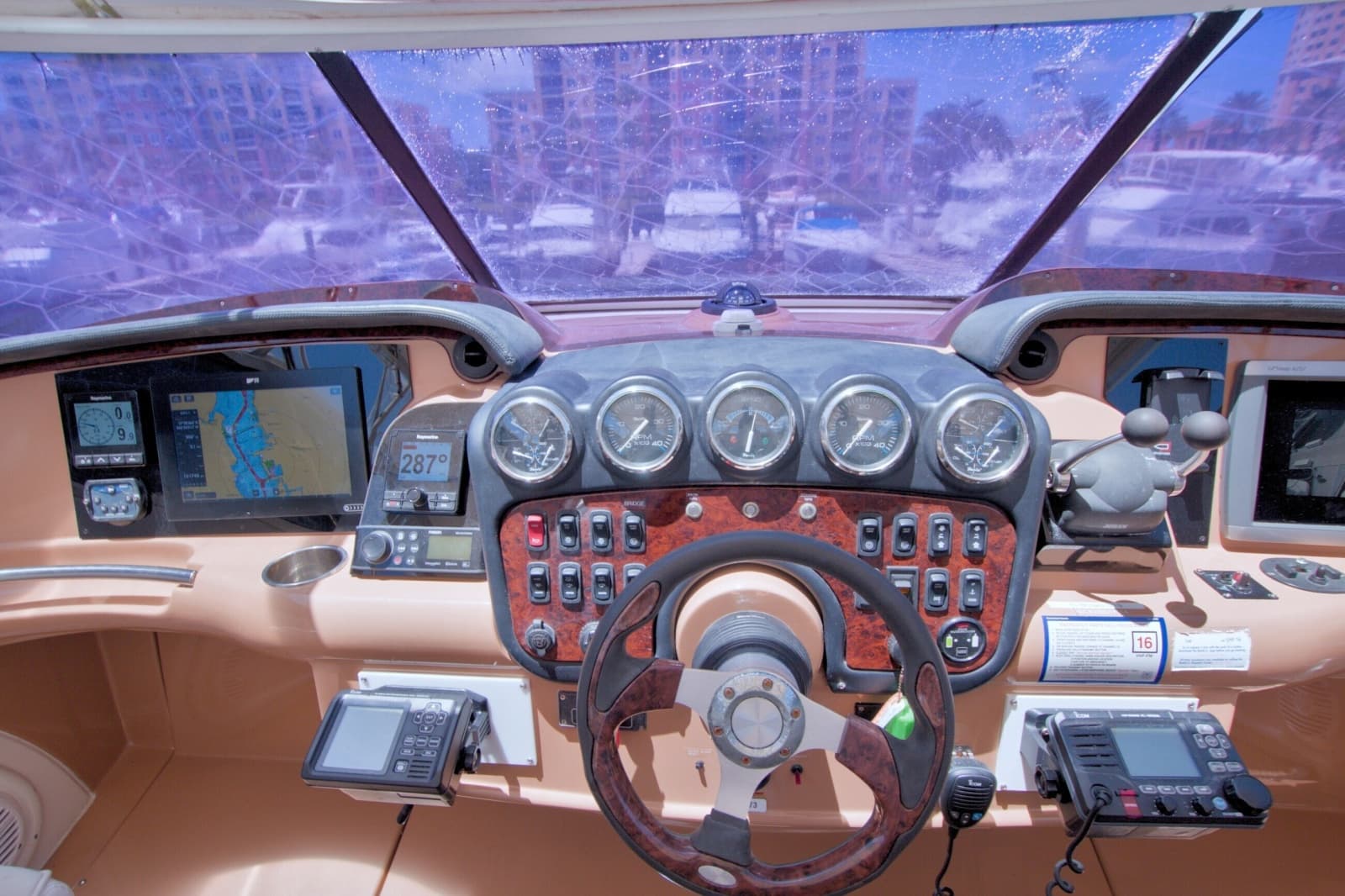 2001 Carver 466 Motor Yacht - Photo 36
