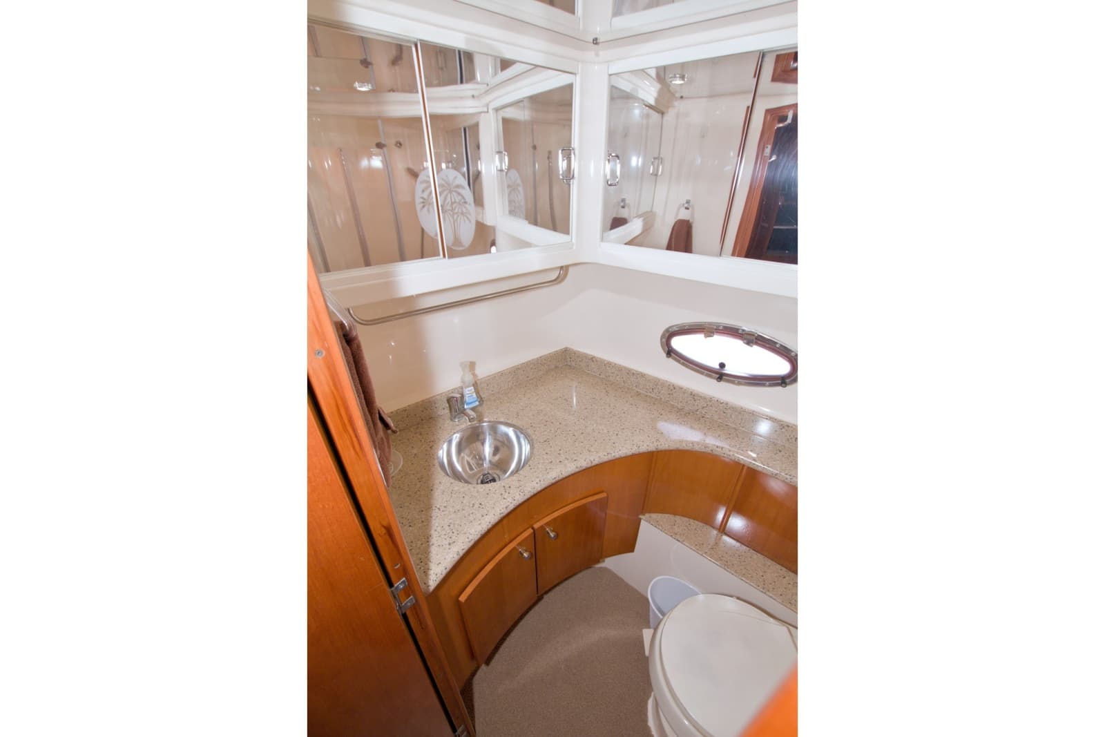 2001 Carver 466 Motor Yacht - Photo 74