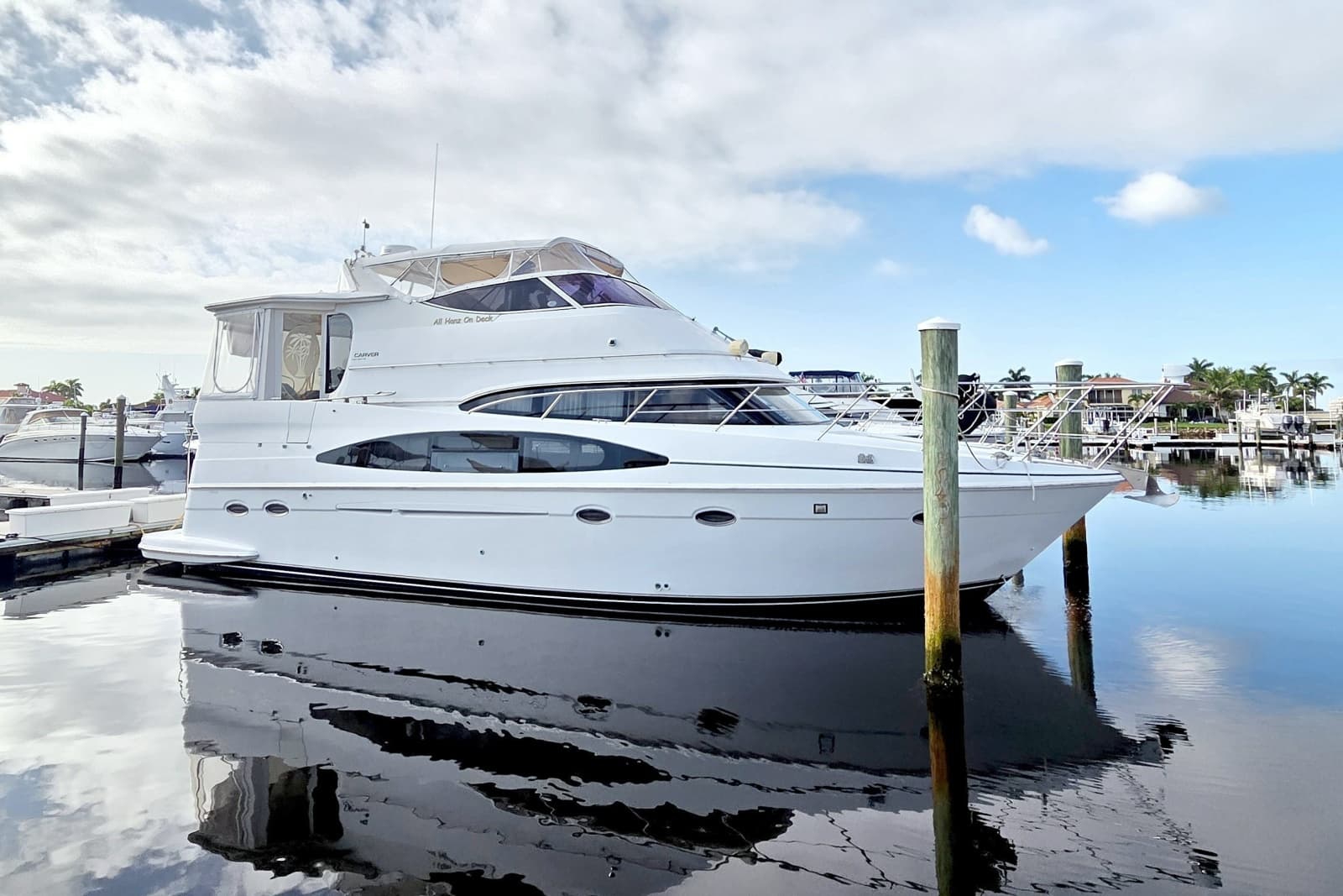 2001 Carver 466 Motor Yacht - Photo 12