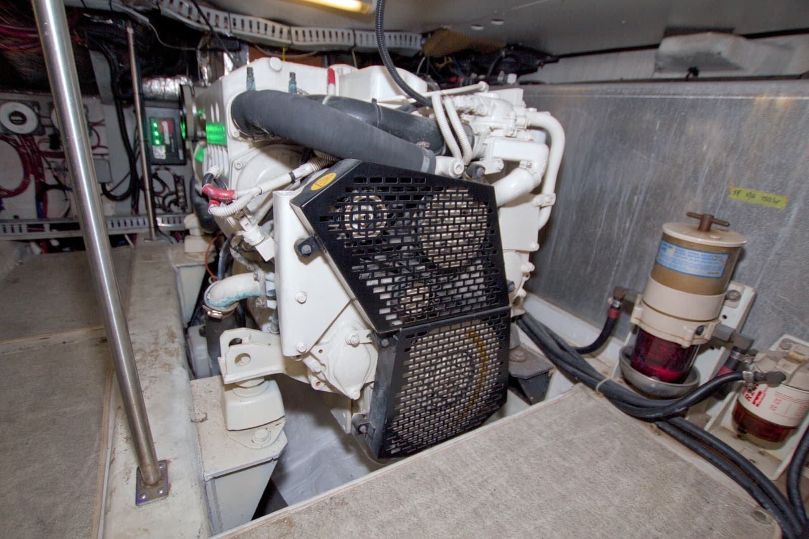 2001 Carver 466 Motor Yacht - Photo 92
