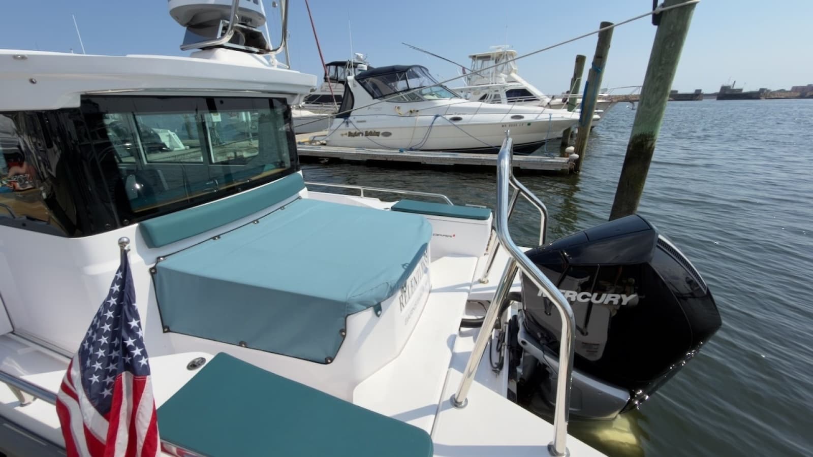 2023 Axopar 28 Cabin - Photo 11