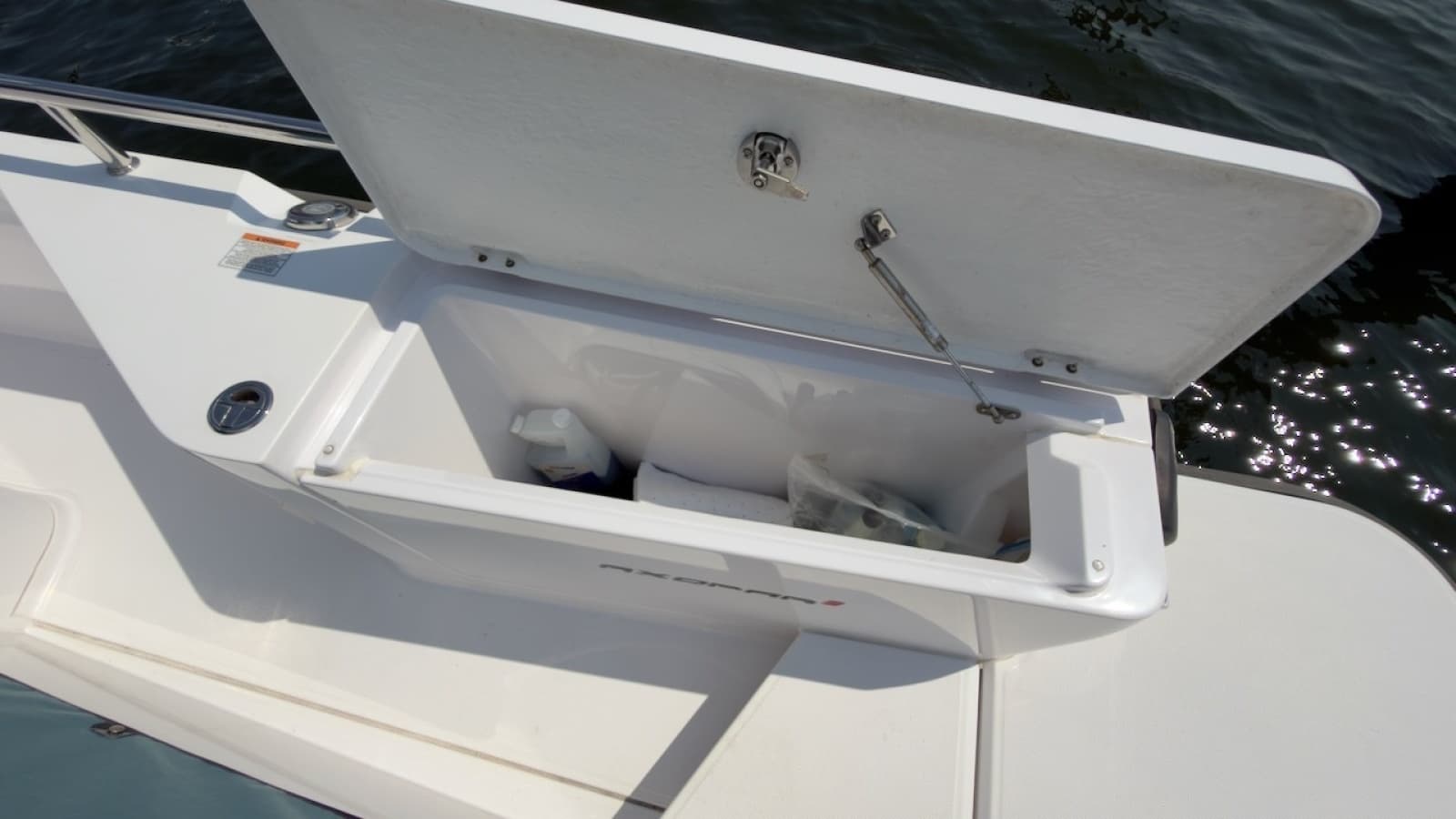 2023 Axopar 28 Cabin - Photo 43