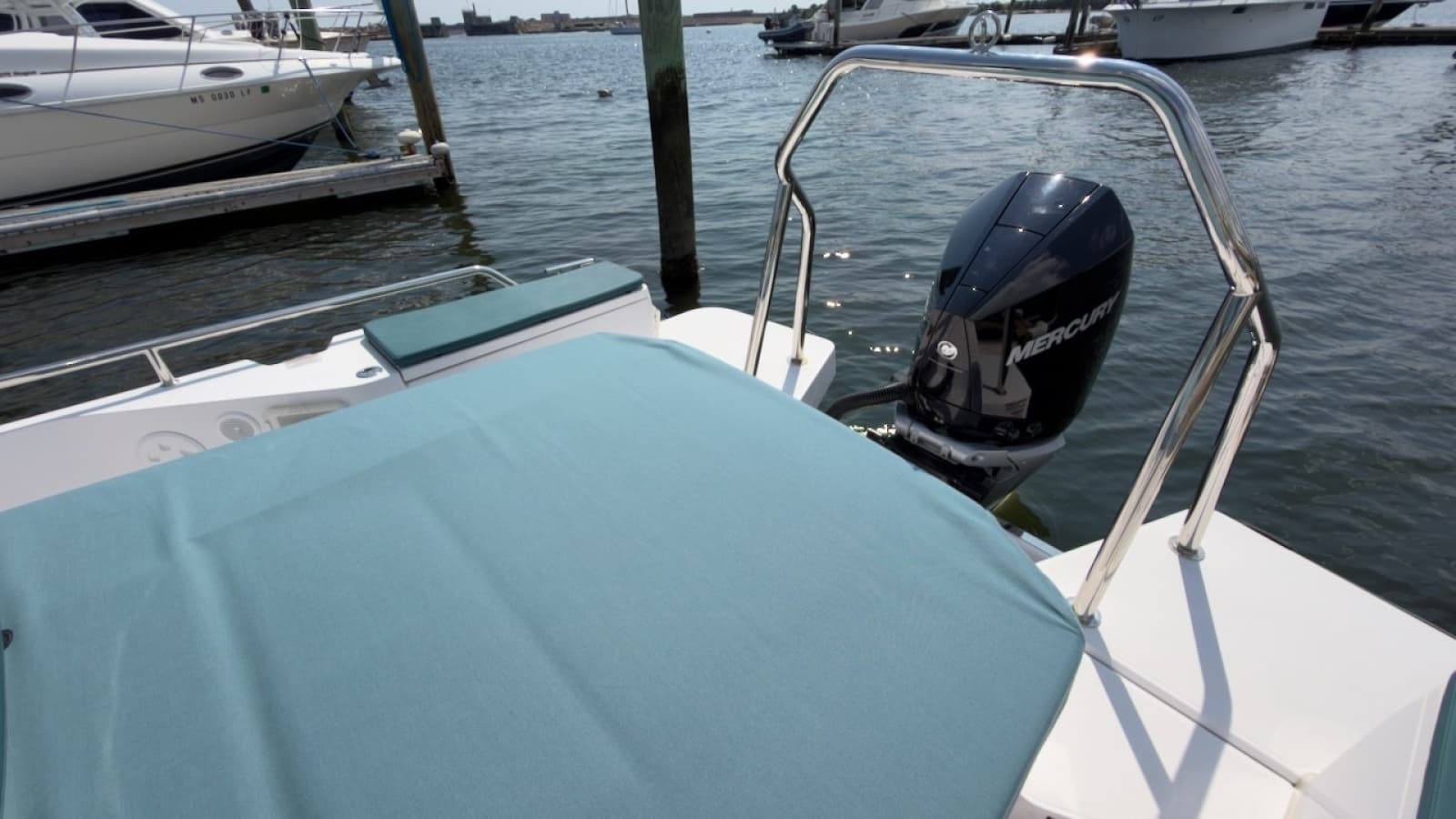 2023 Axopar 28 Cabin - Photo 12