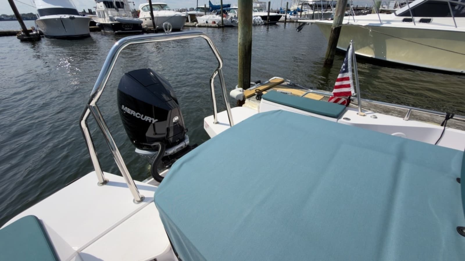 2023 Axopar 28 Cabin - Photo 13