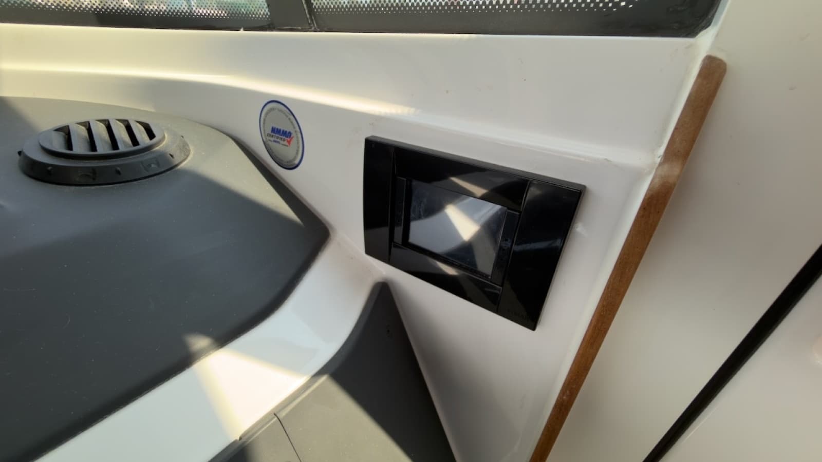 2023 Axopar 28 Cabin - Photo 30