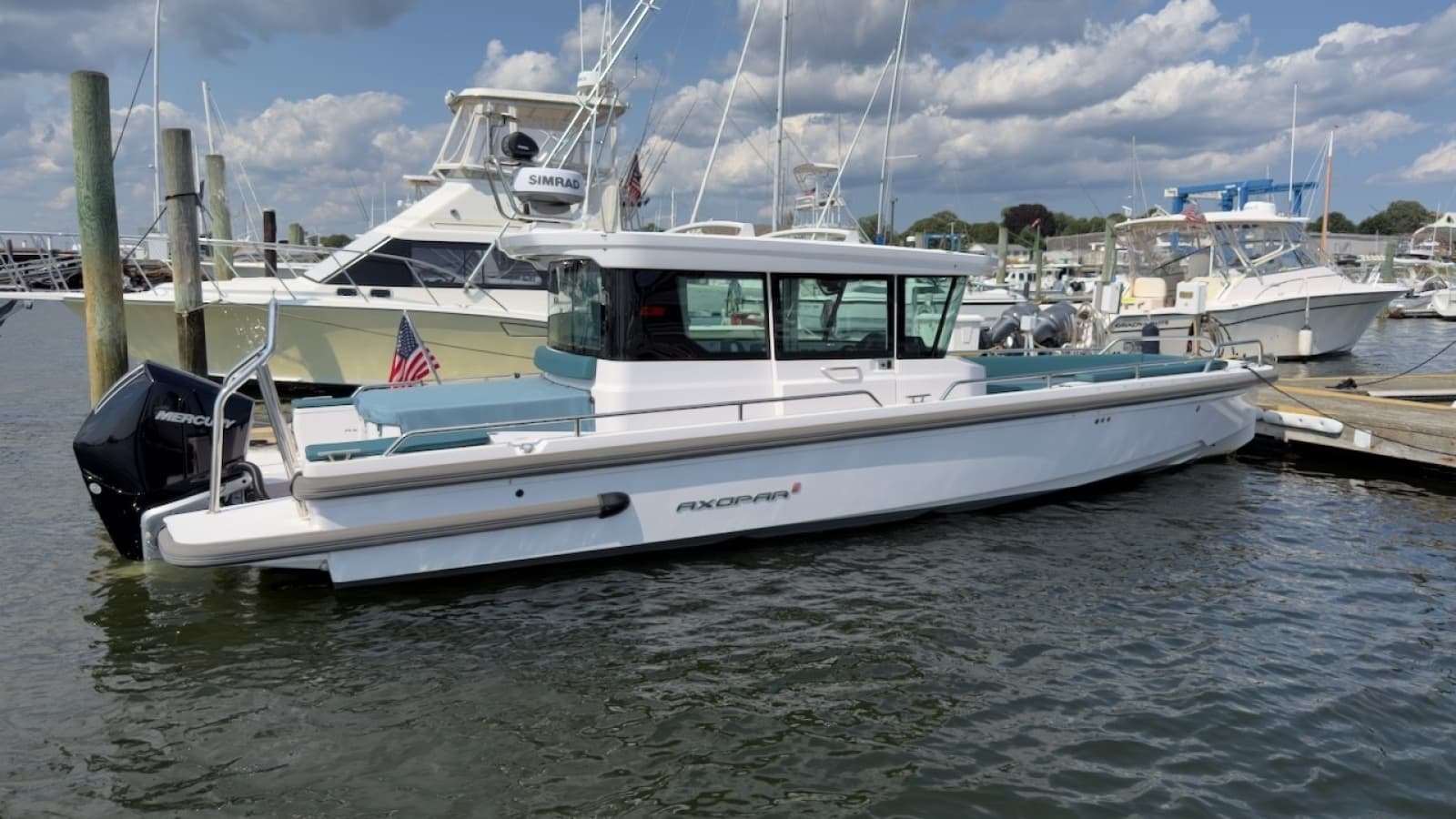 2023 Axopar 28 Cabin - Photo 2