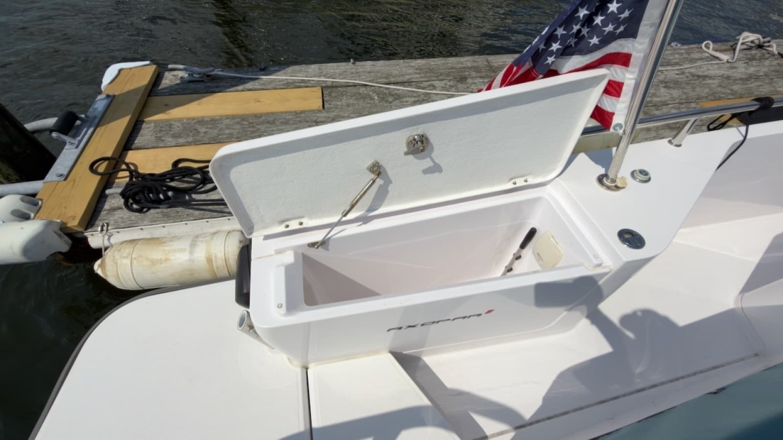2023 Axopar 28 Cabin - Photo 44