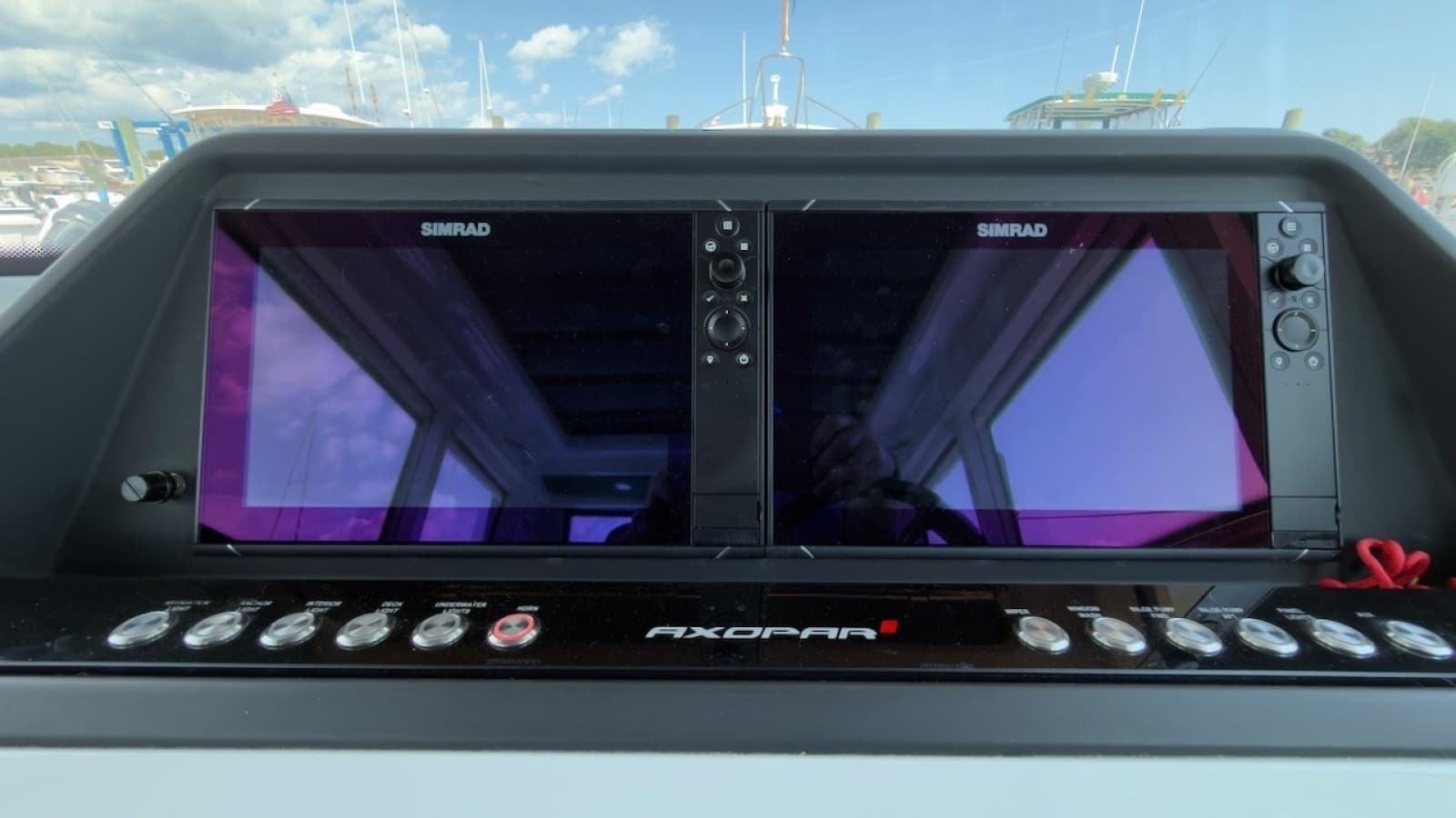 2023 Axopar 28 Cabin - Photo 28
