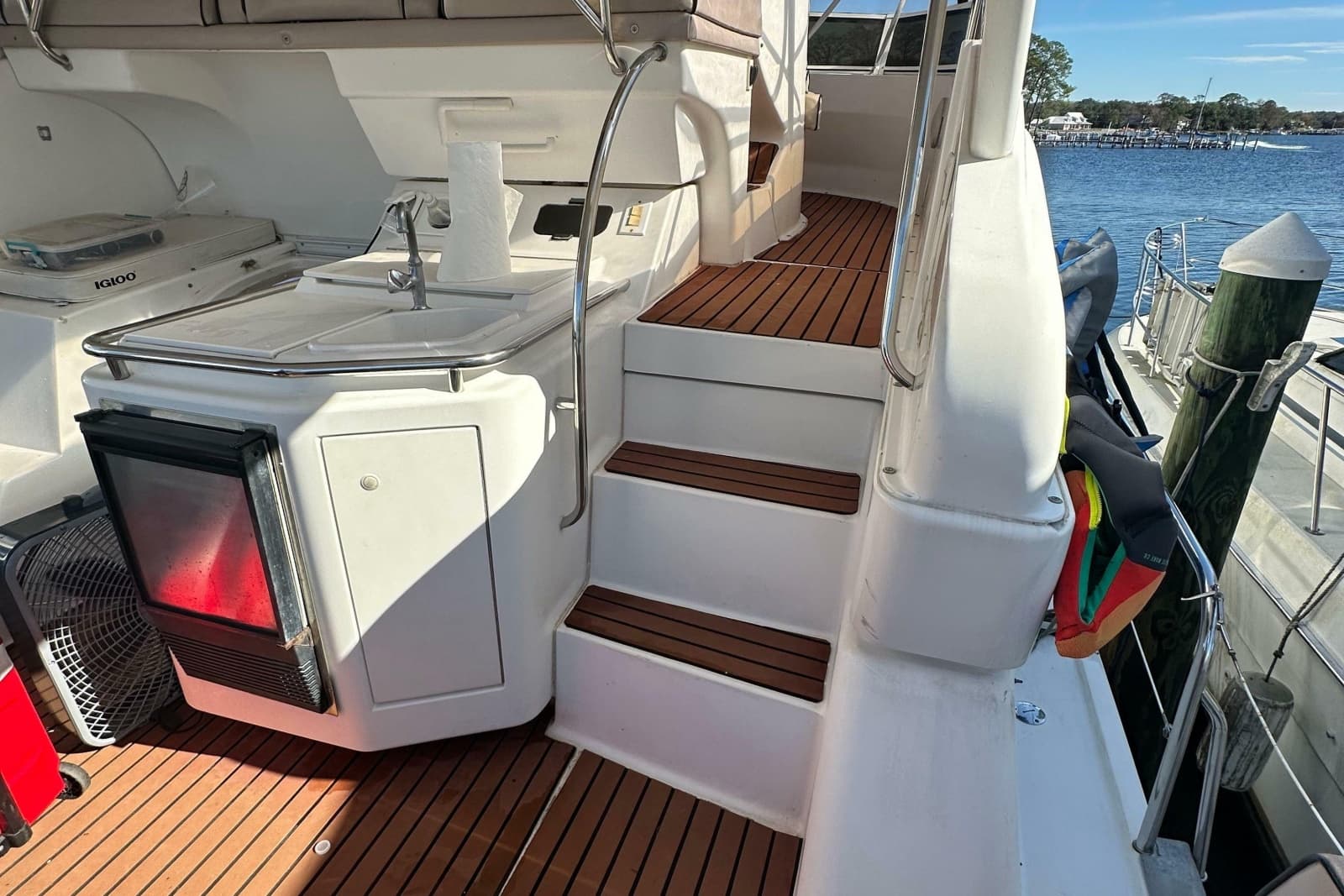 1999 Silverton 442 Cockpit Motor Yacht - Photo 34