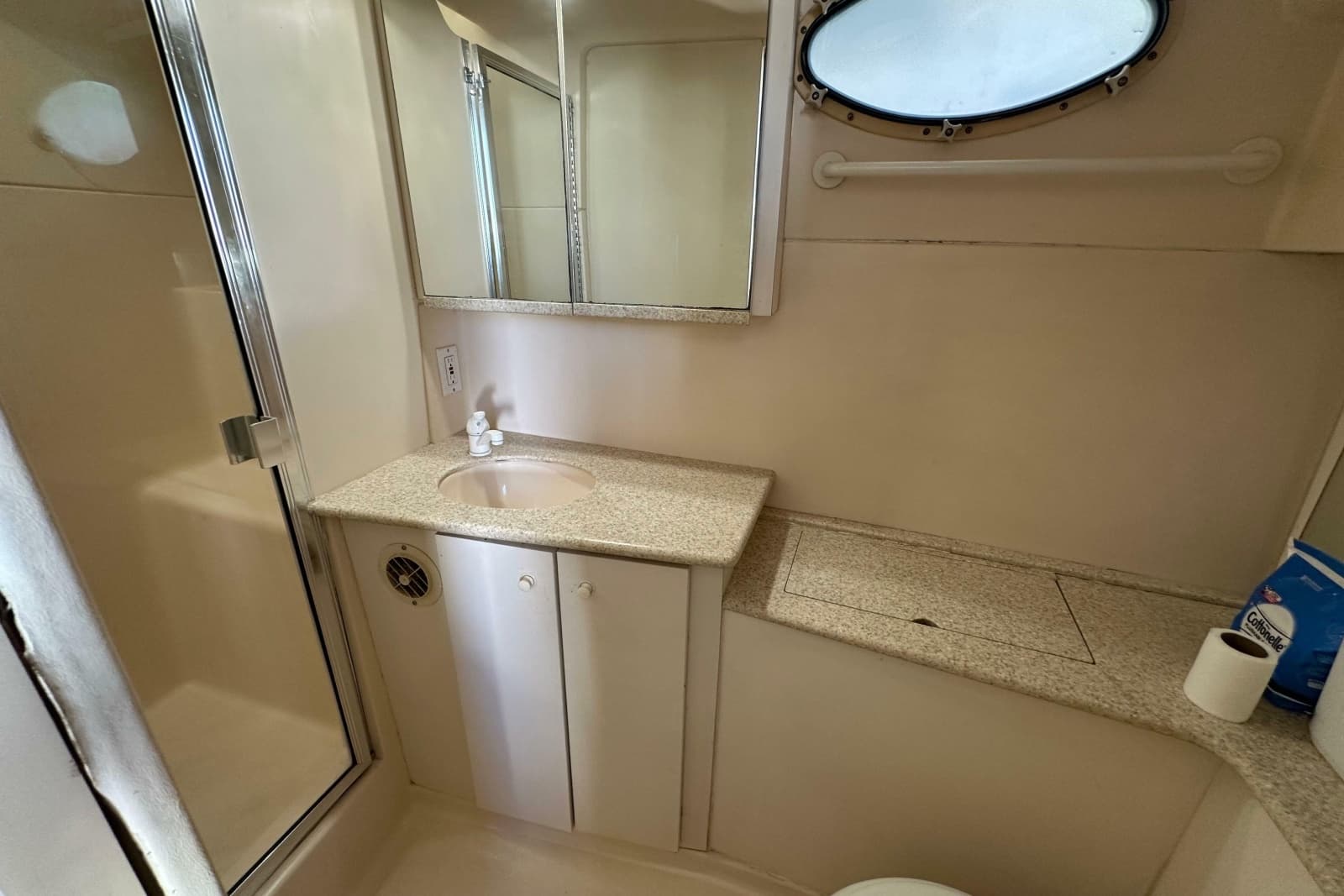 1999 Silverton 442 Cockpit Motor Yacht - Photo 26
