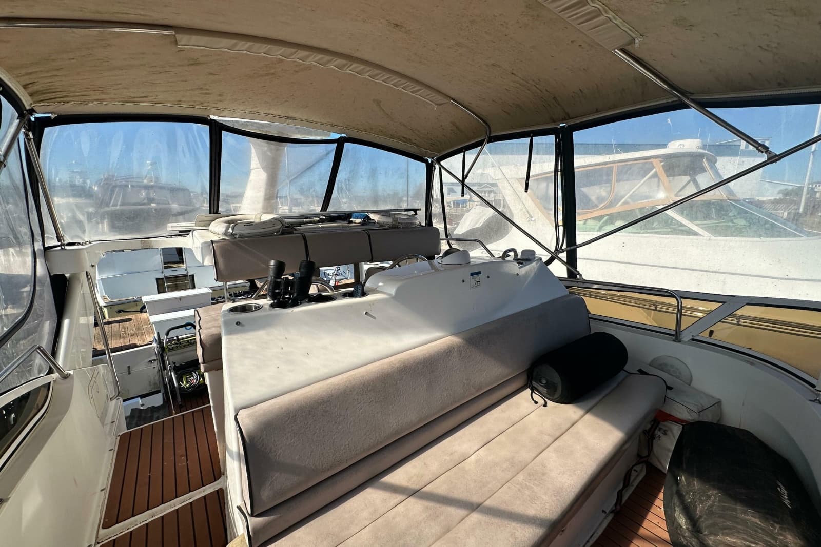 1999 Silverton 442 Cockpit Motor Yacht - Photo 13