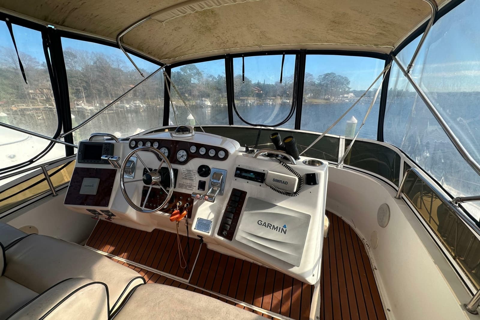 1999 Silverton 442 Cockpit Motor Yacht - Photo 10
