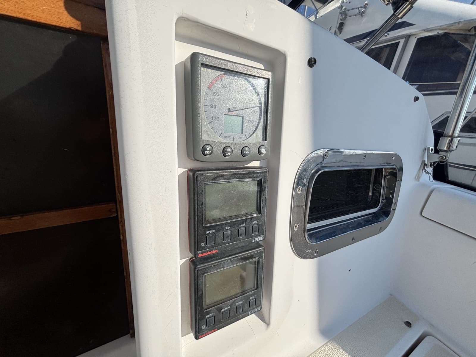 1999 Freedom 35 - Photo 12