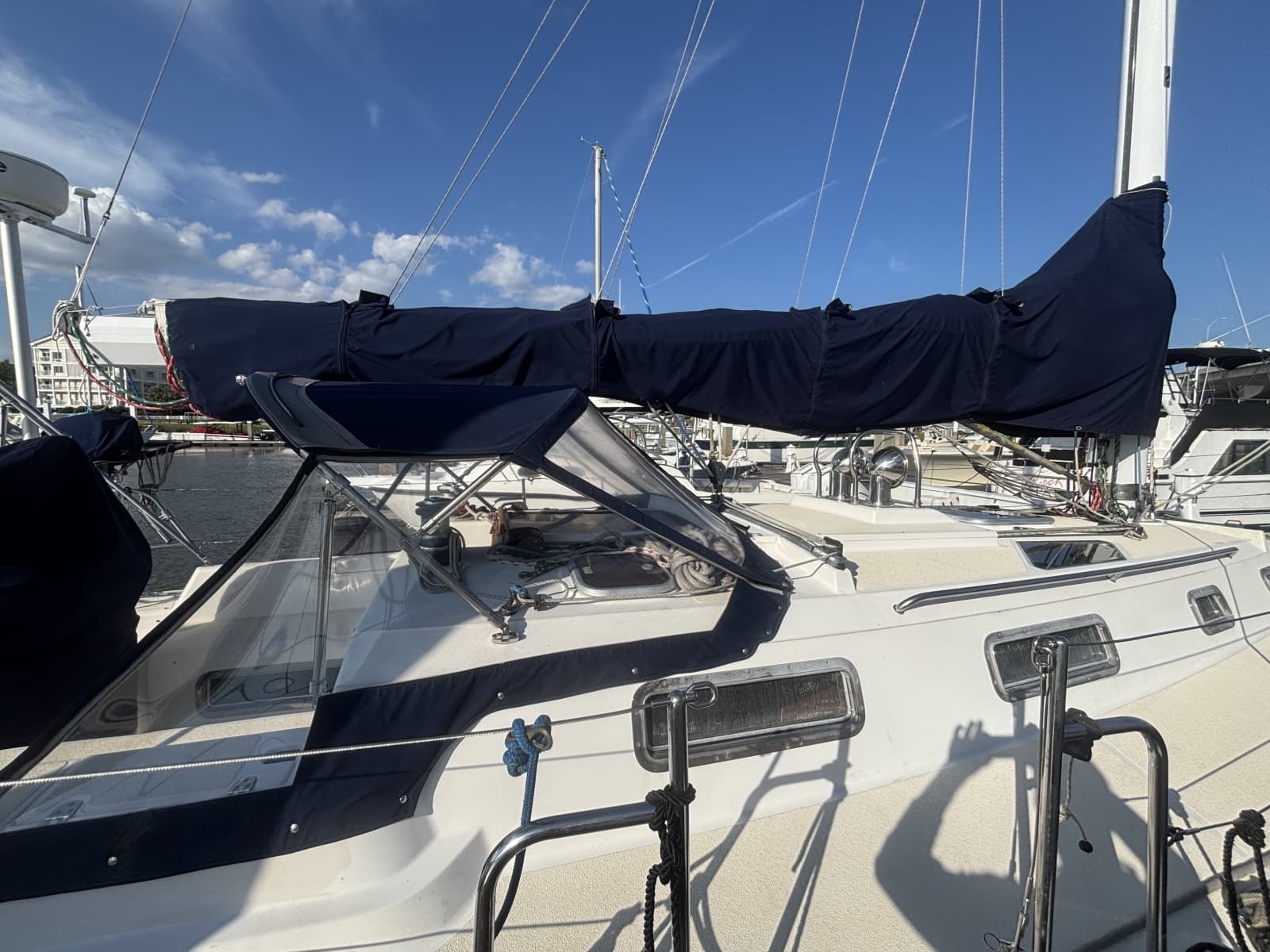 1999 Freedom 35 - Photo 11