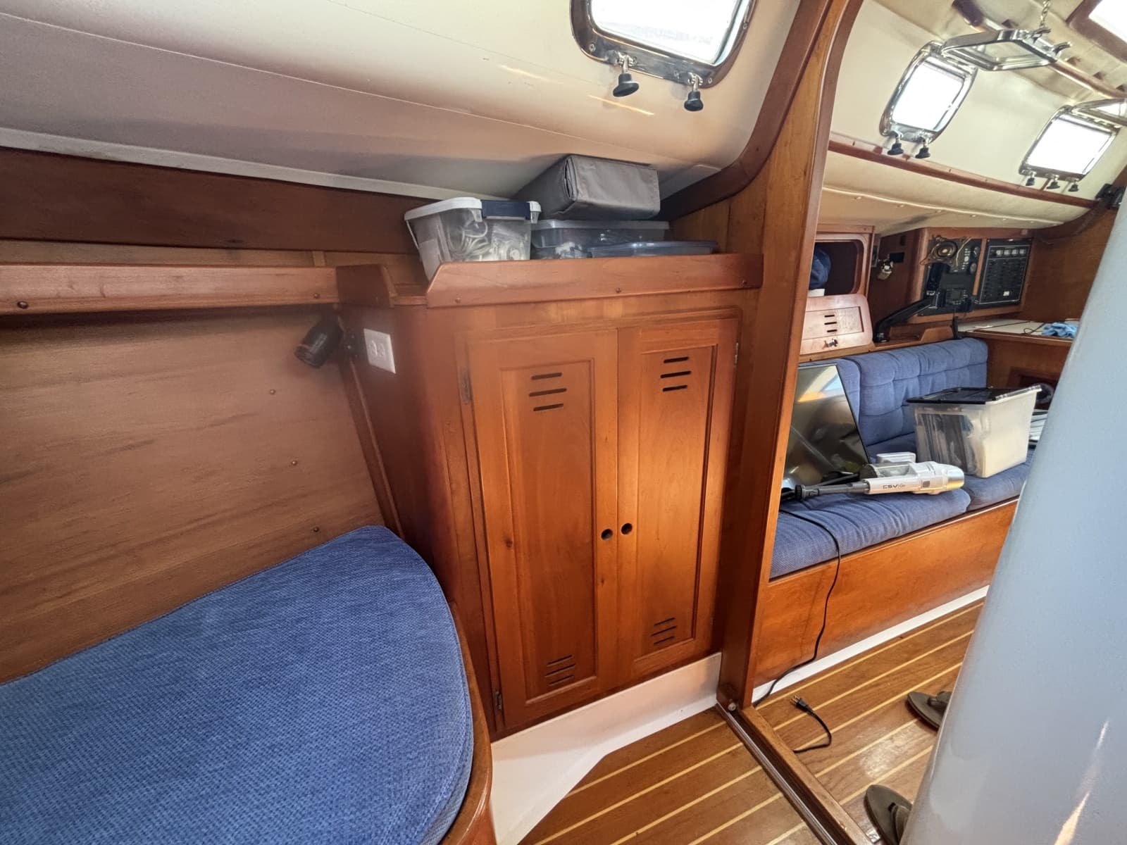 1999 Freedom 35 - Photo 16