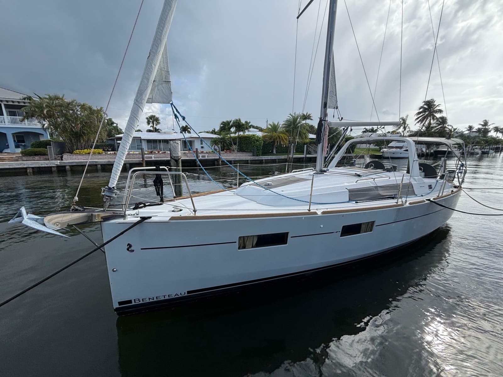 2015 Beneteau Oceanis 35 - Photo 1