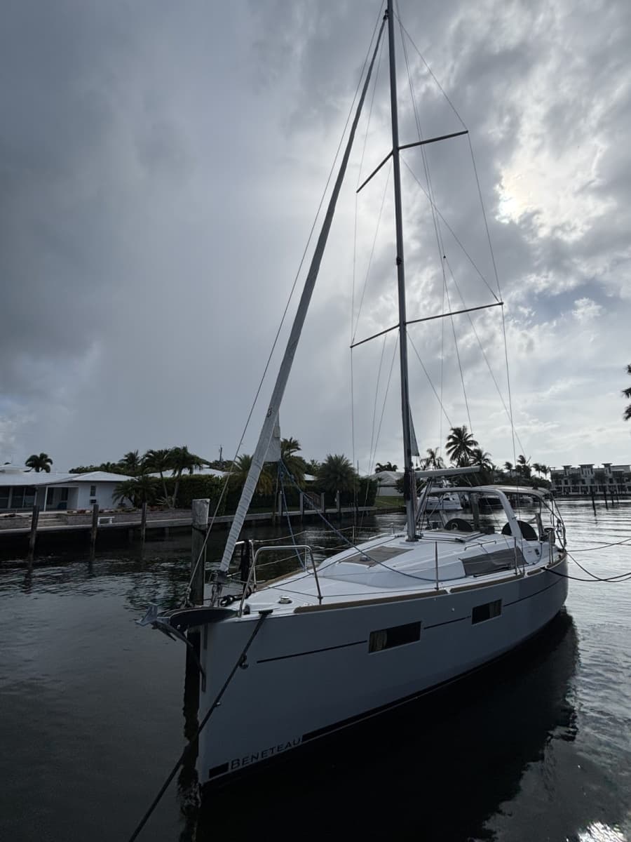 2015 Beneteau Oceanis 35 - Photo 5