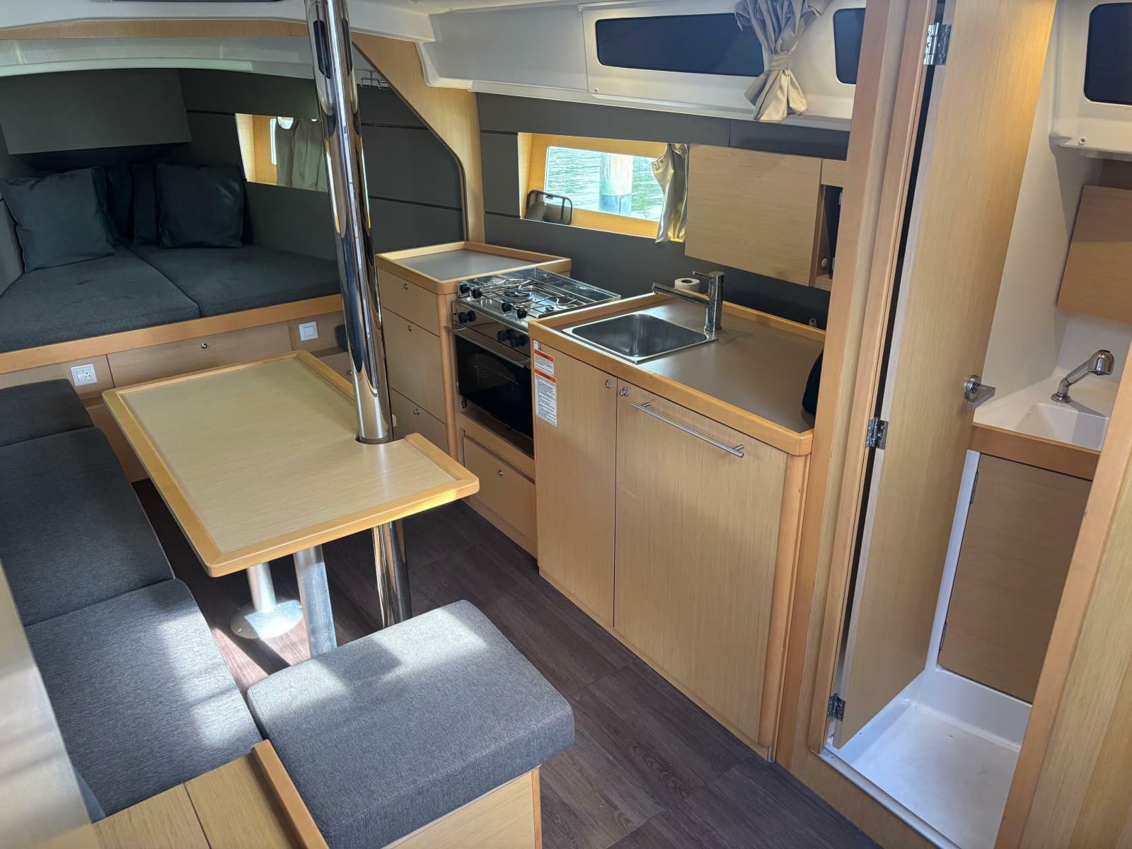 2015 Beneteau Oceanis 35 - Photo 4