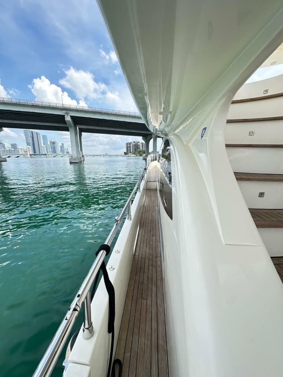 2010 Azimut  - Photo 24