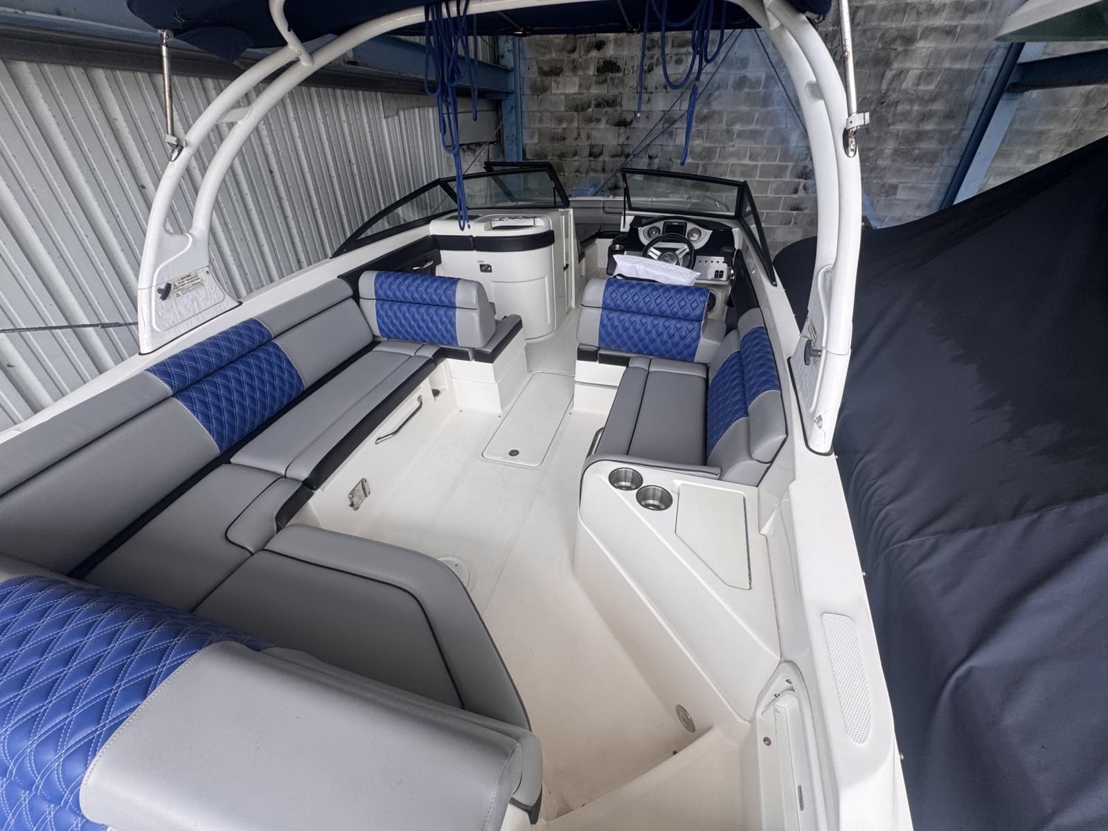 2016 Sea Ray 270 Sundeck - Photo 5