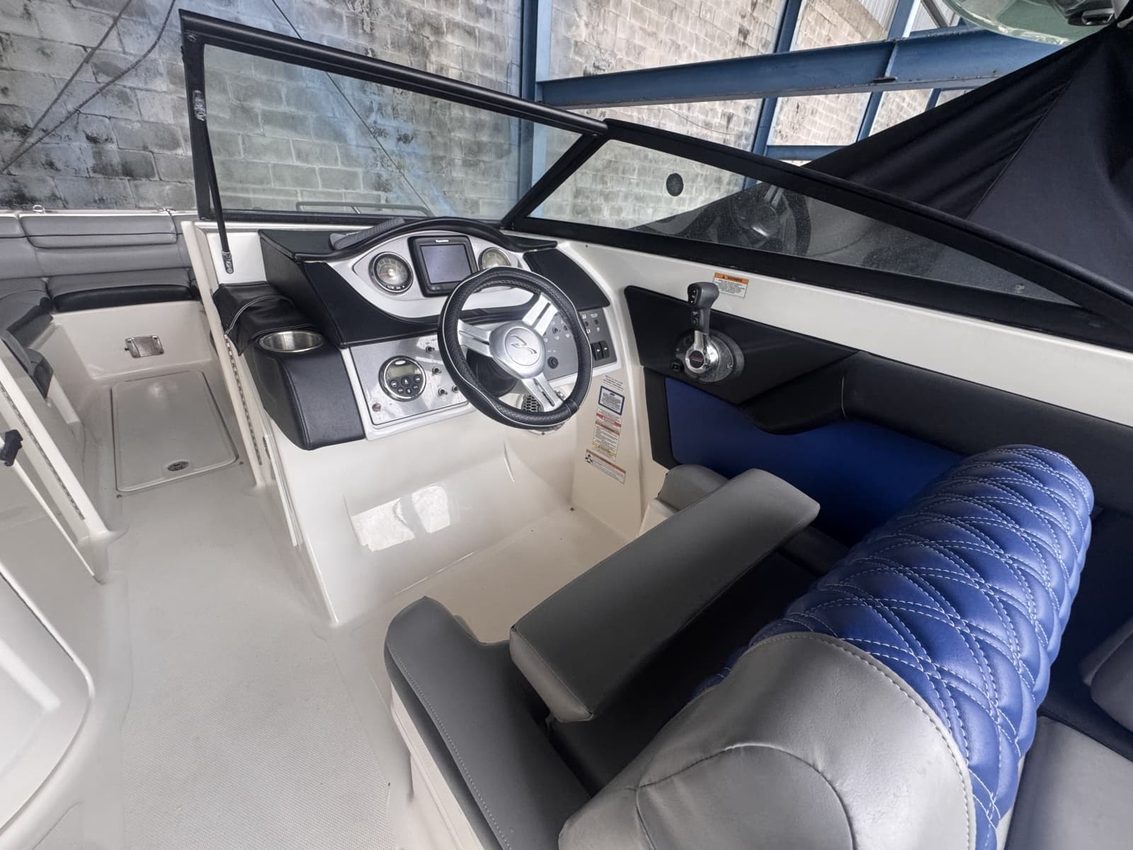 2016 Sea Ray 270 Sundeck - Photo 9