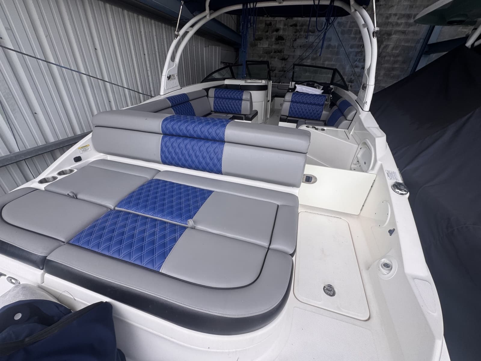 2016 Sea Ray 270 Sundeck - Photo 3
