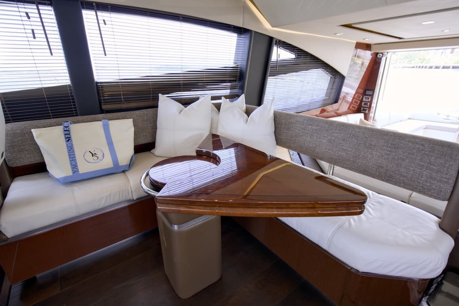 2017 Sea Ray L590 Flybridge - Photo 46