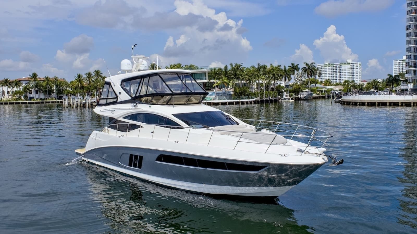 2017 Sea Ray L590 Flybridge - Photo 4
