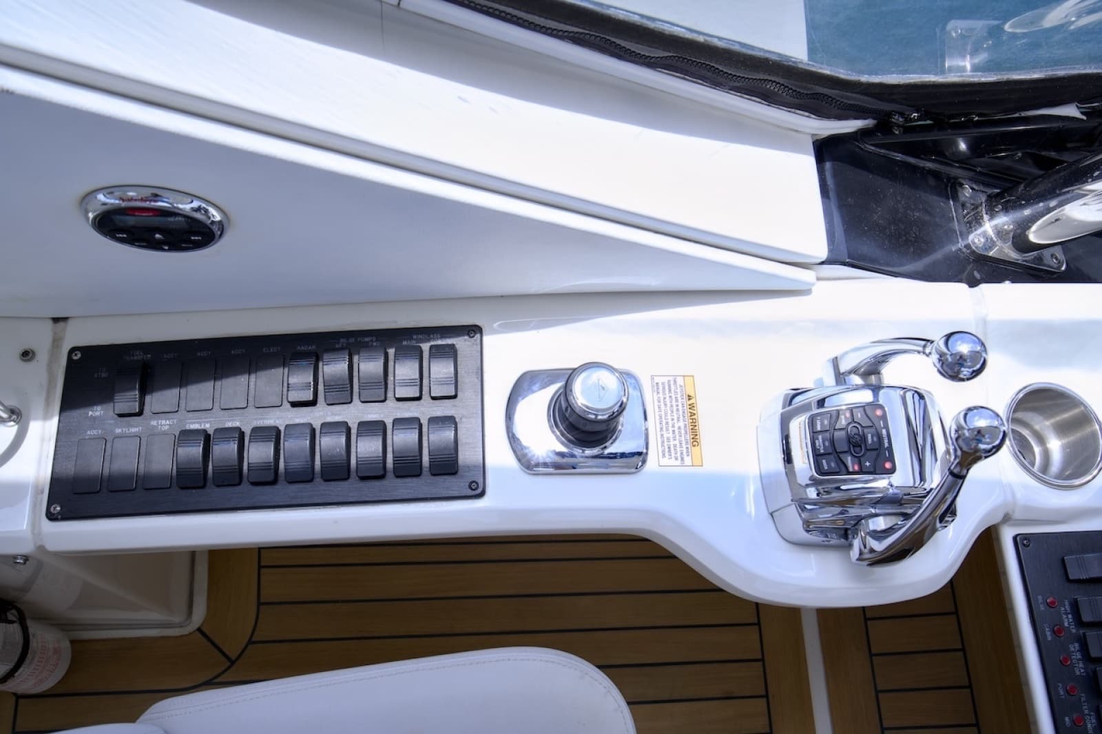 2017 Sea Ray L590 Flybridge - Photo 37