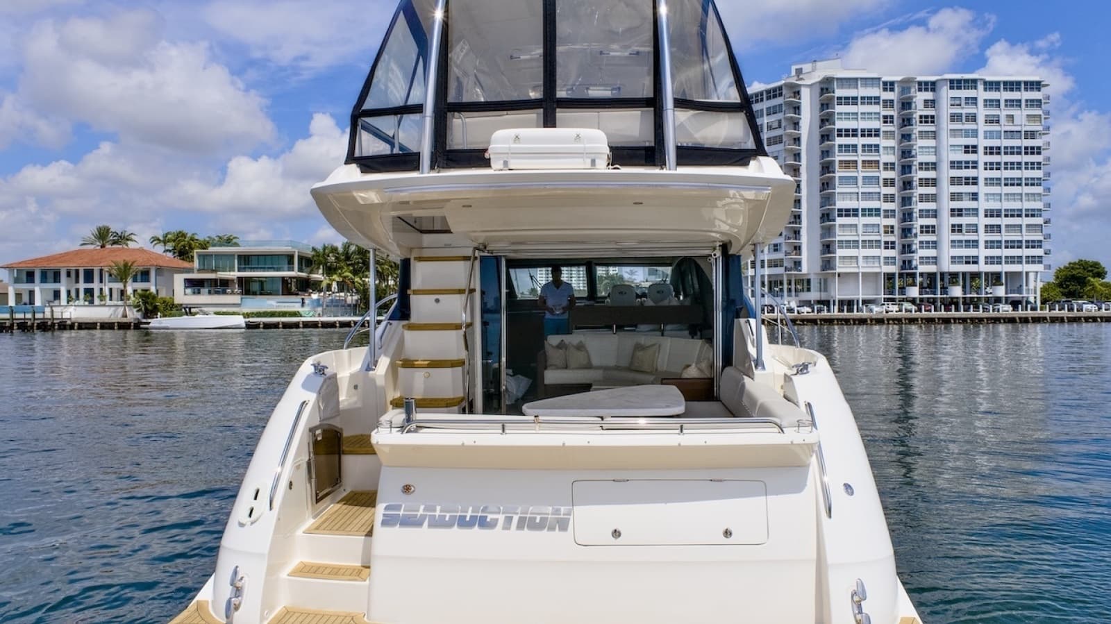 2017 Sea Ray L590 Flybridge - Photo 20