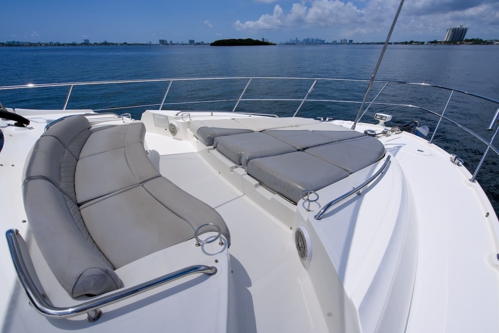 2017 Sea Ray L590 Flybridge - Photo 29