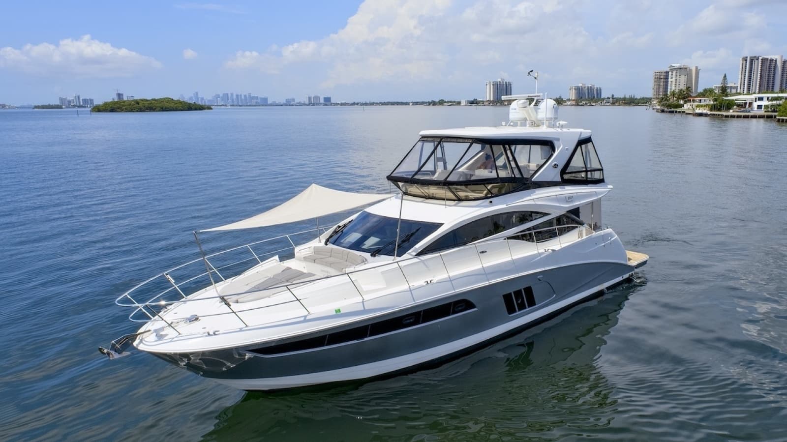 2017 Sea Ray L590 Flybridge - Photo 16