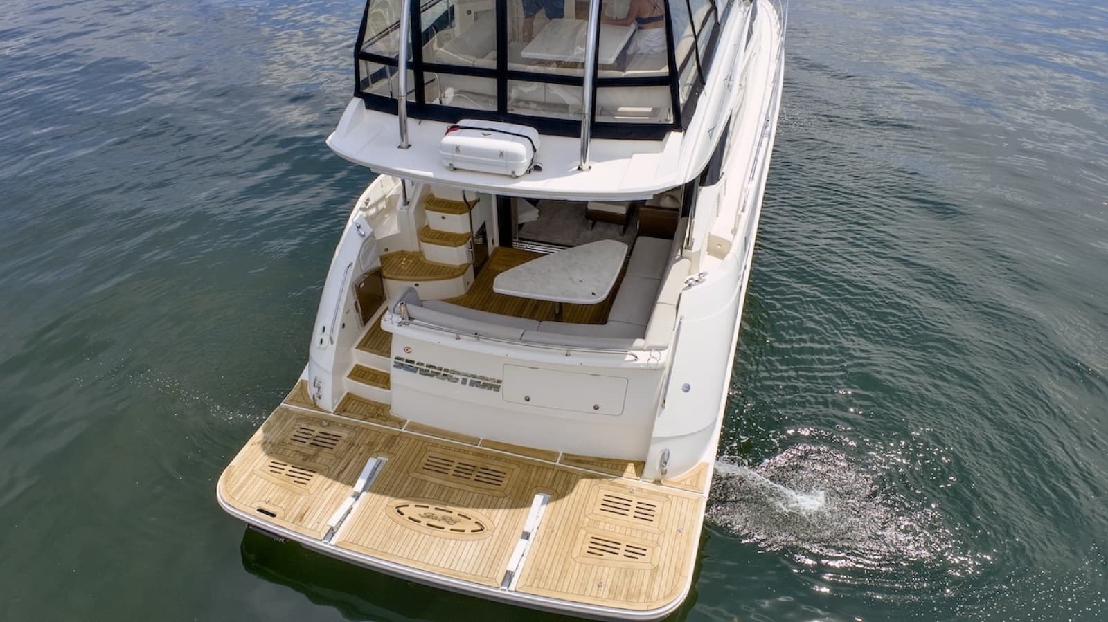 2017 Sea Ray L590 Flybridge - Photo 10