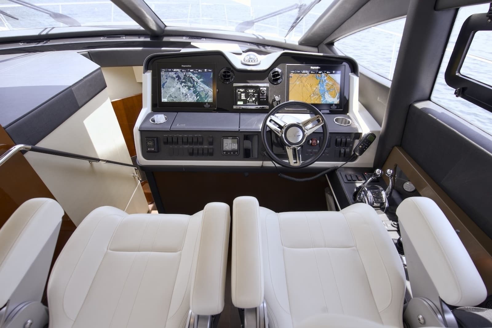 2017 Sea Ray L590 Flybridge - Photo 50