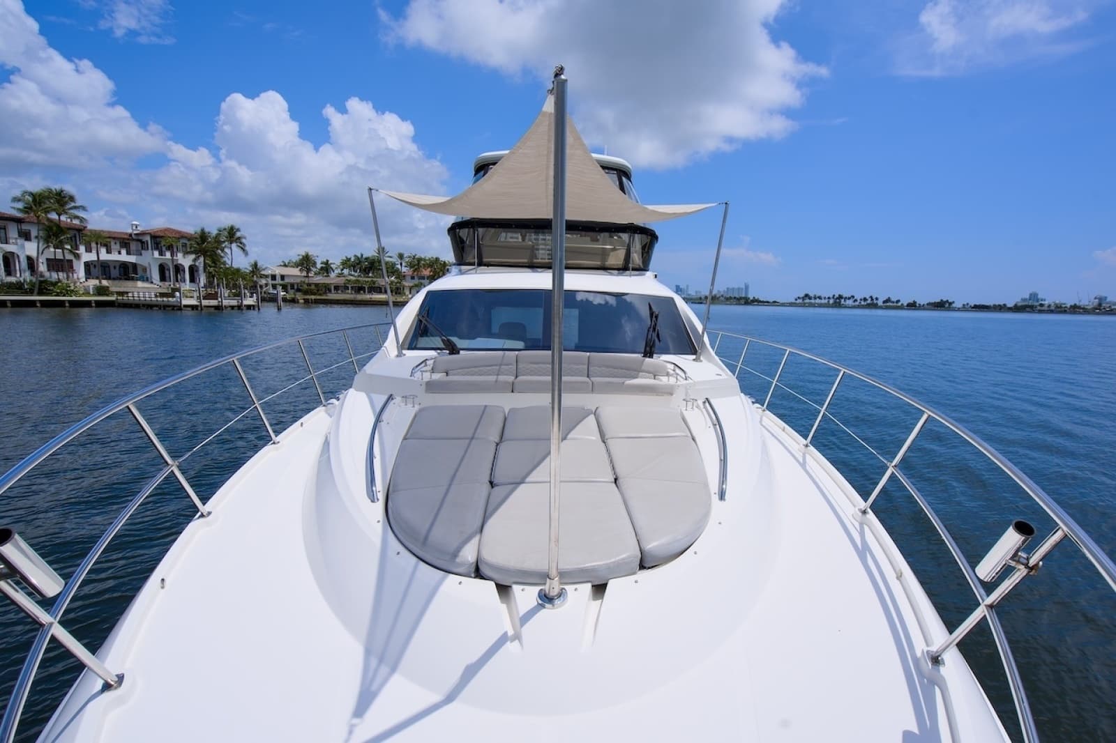 2017 Sea Ray L590 Flybridge - Photo 26