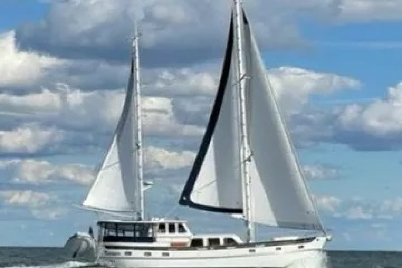 1980 Cheoy Lee Motorsailer - Photo 1