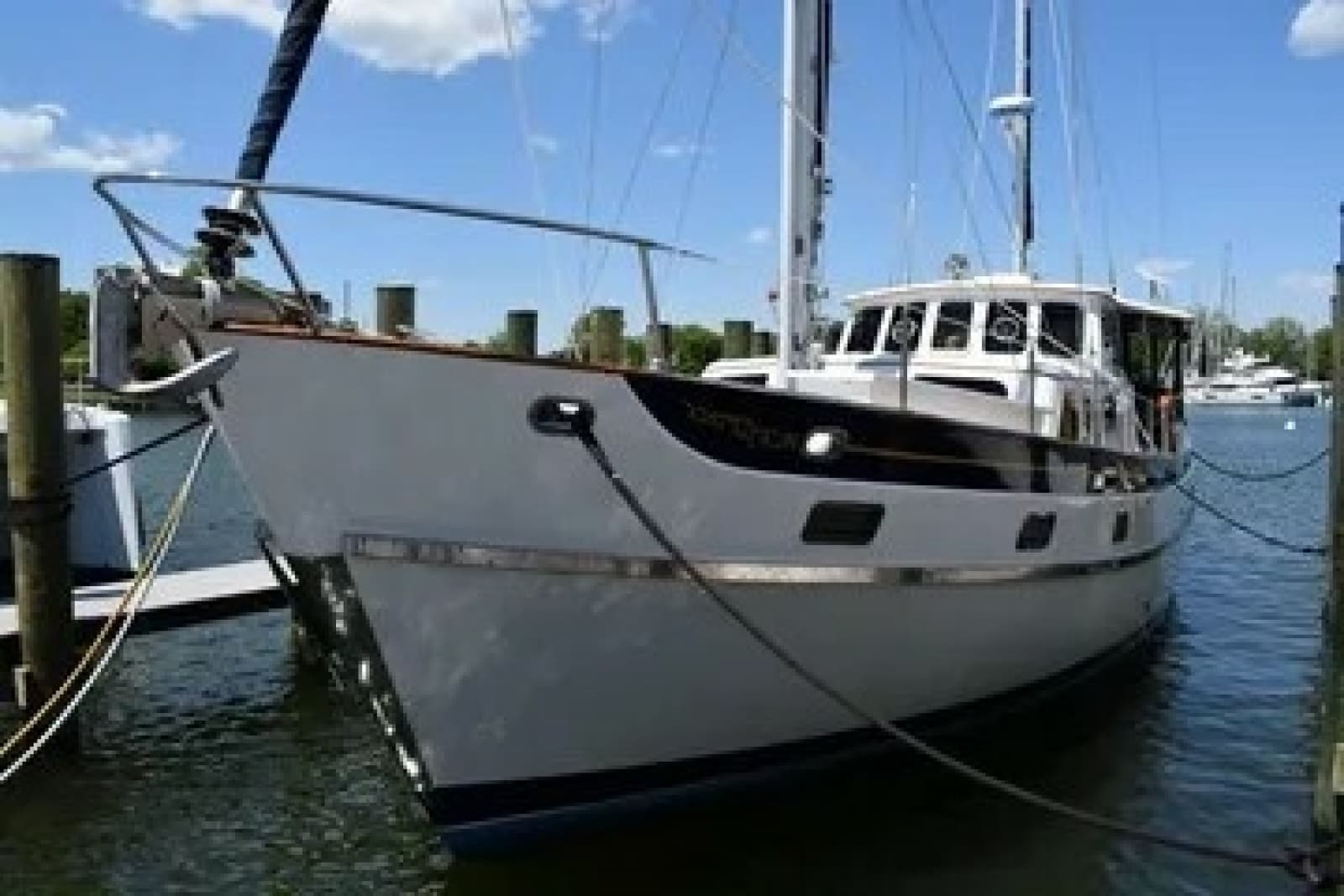 1980 Cheoy Lee Motorsailer - Photo 5