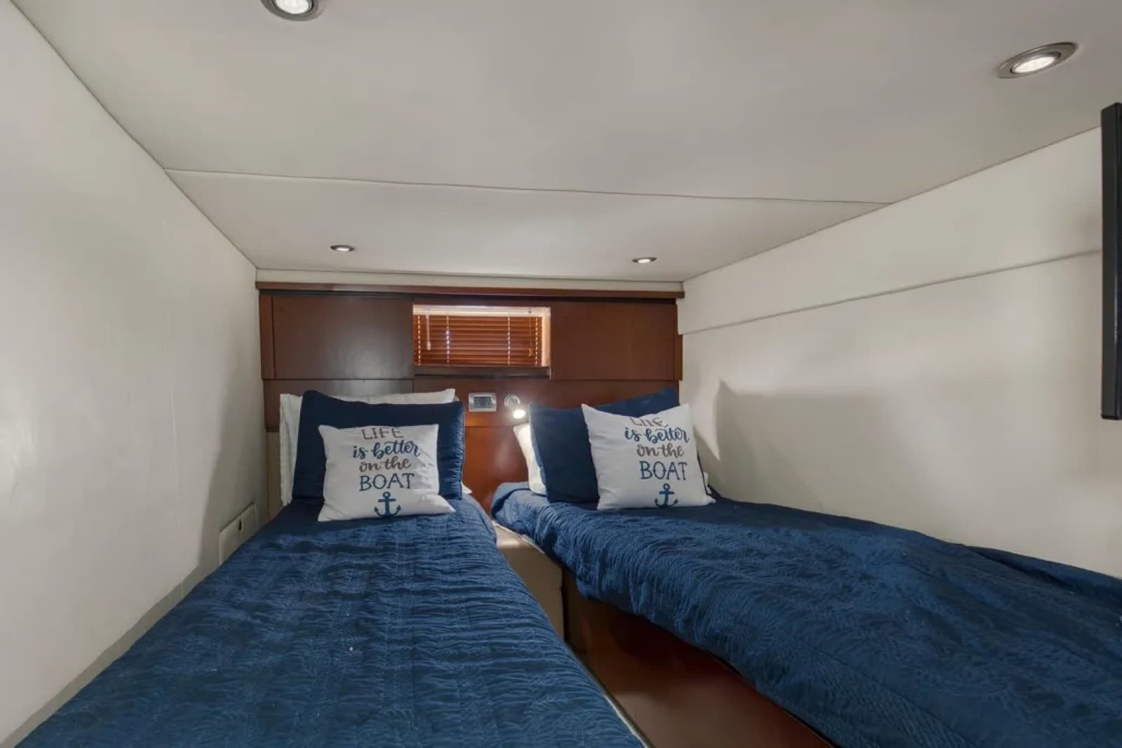 2006 Sea Ray 48 Sundancer - Photo 30