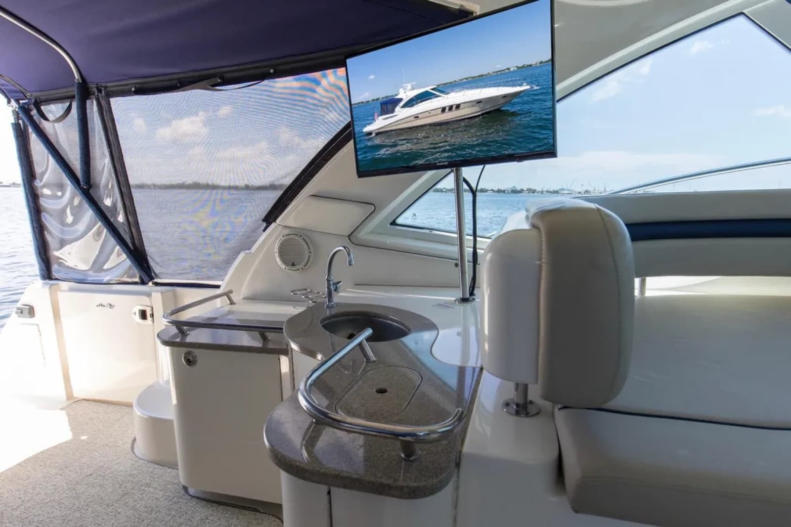 2006 Sea Ray 48 Sundancer - Photo 31