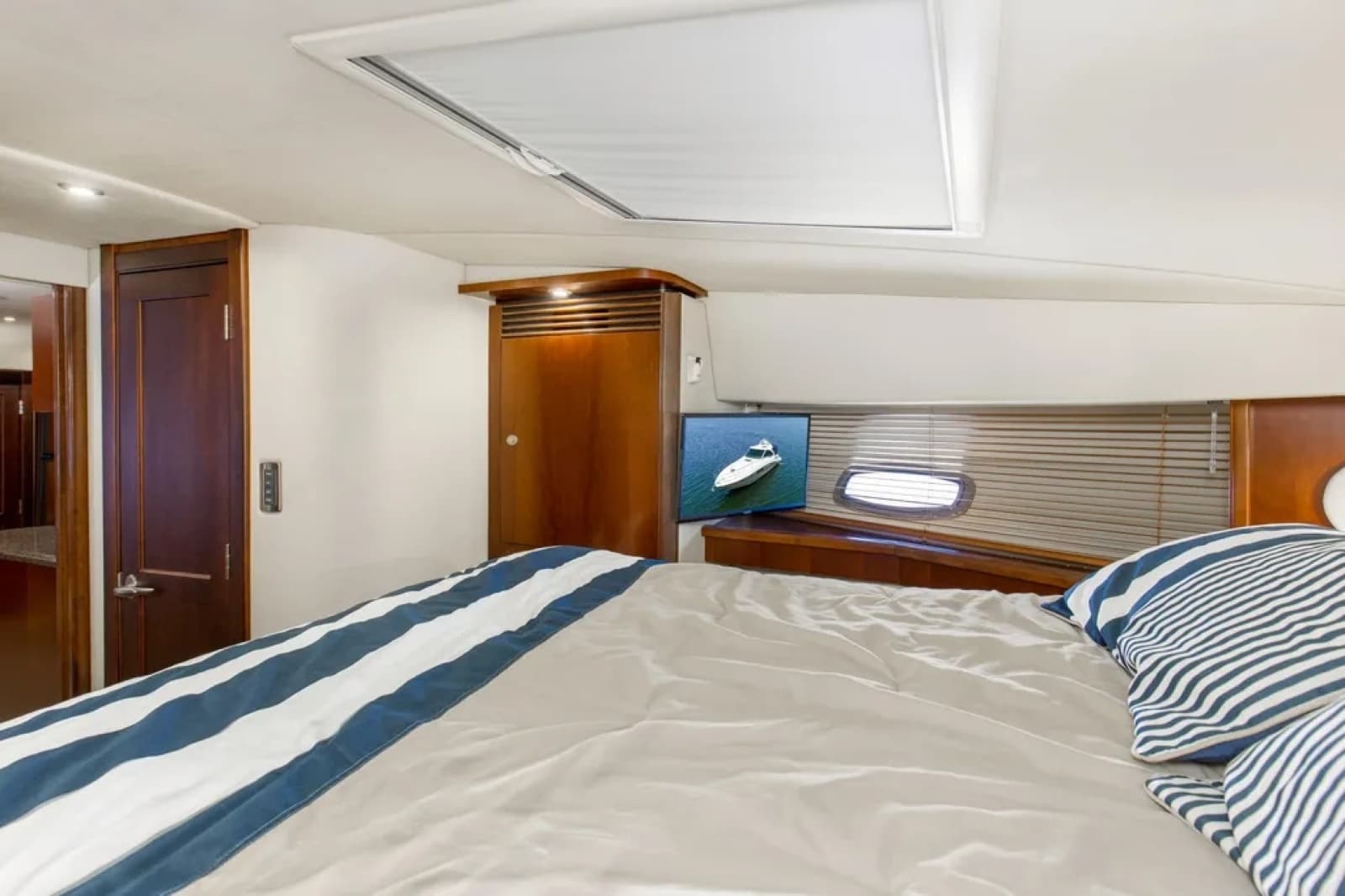 2006 Sea Ray 48 Sundancer - Photo 34