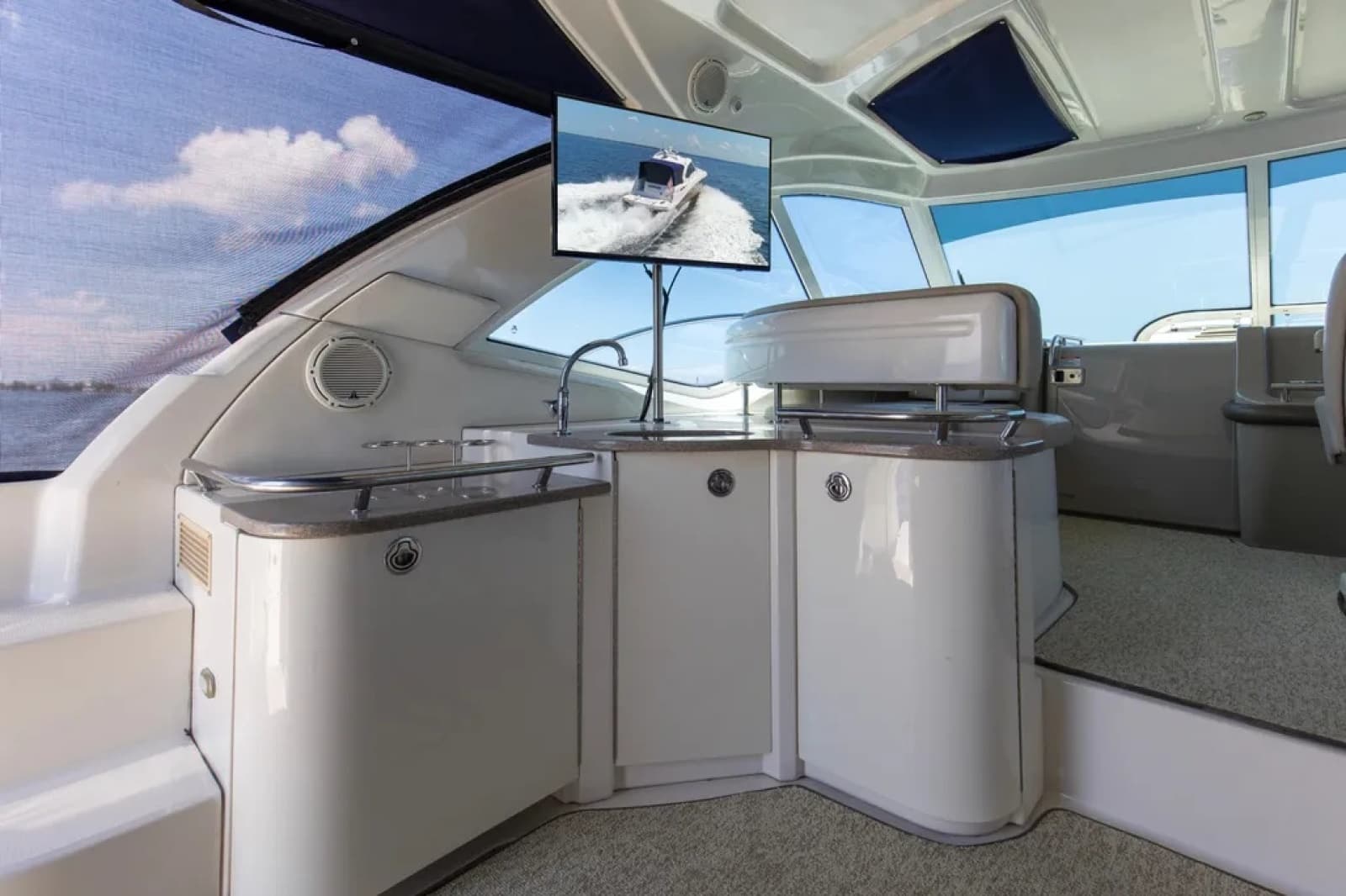 2006 Sea Ray 48 Sundancer - Photo 12