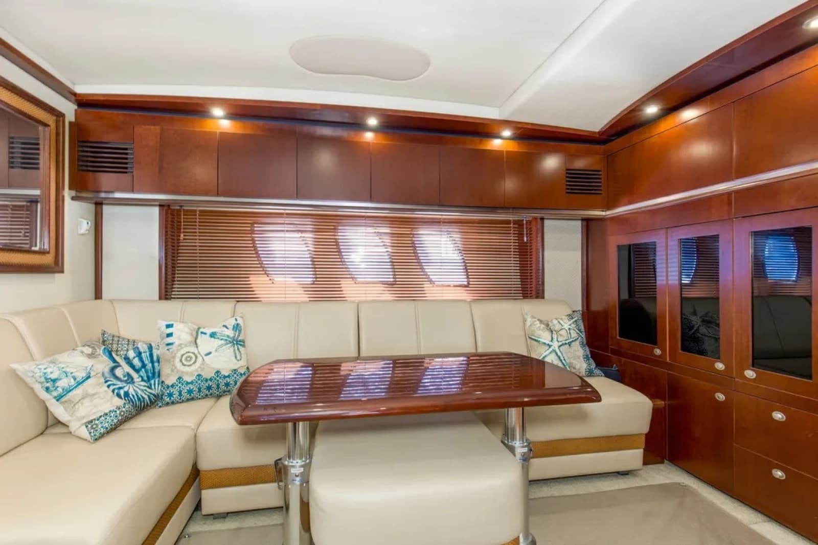 2006 Sea Ray 48 Sundancer - Photo 24